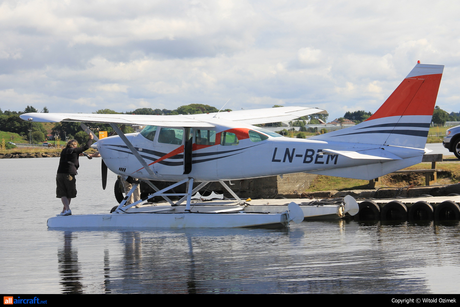 LN-BEM · Cessna U206E Stationair · (SVG / ENZV)