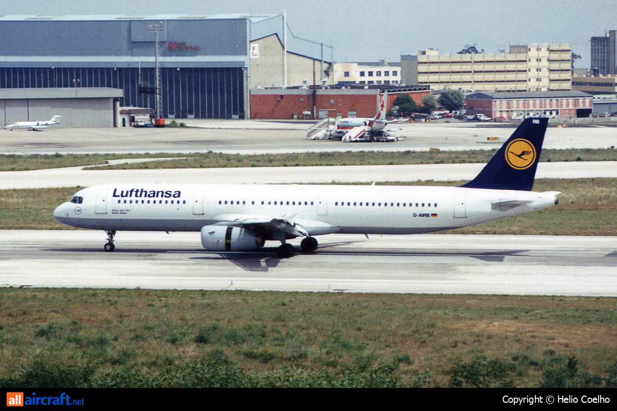 D-AIRB · Airbus A321-131 · (LIS / LPPT)