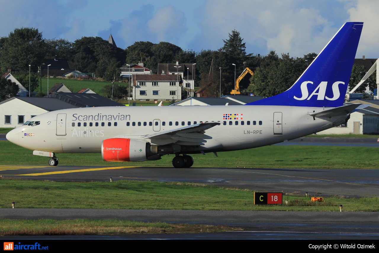 LN-RPE · Boeing 737-683 · (SVG / ENZV)