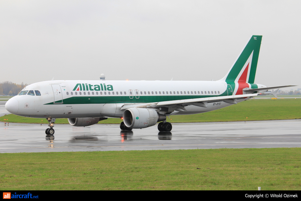 EI-DTC · Airbus A320-216 · (WAW / EPWA)