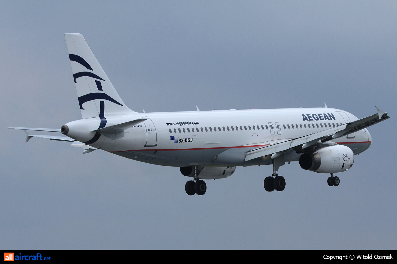 SX-DGJ · Airbus A320-232 · (WAW / EPWA)