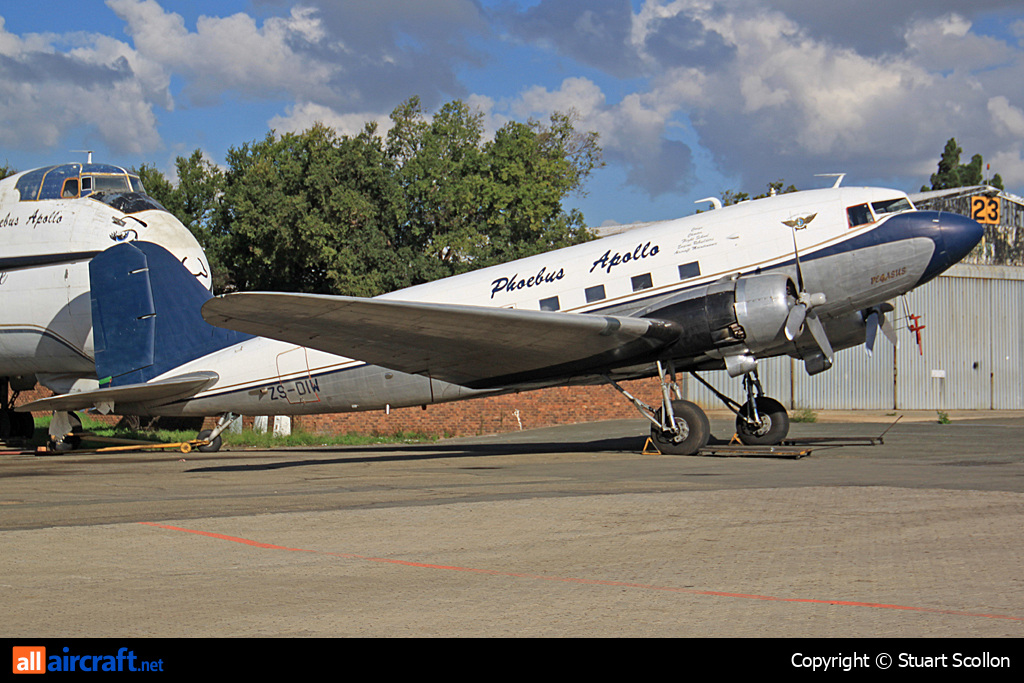 ZS-DIW · Douglas C-47A Skytrain · (QRA / FAGM)