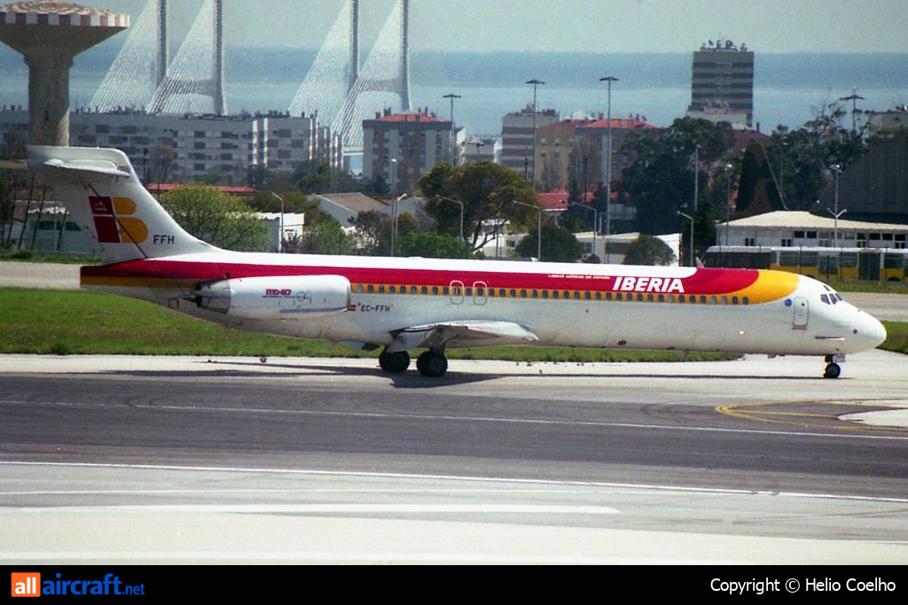 EC-FFH · McDonnell Douglas MD-87 · (LIS / LPPT)