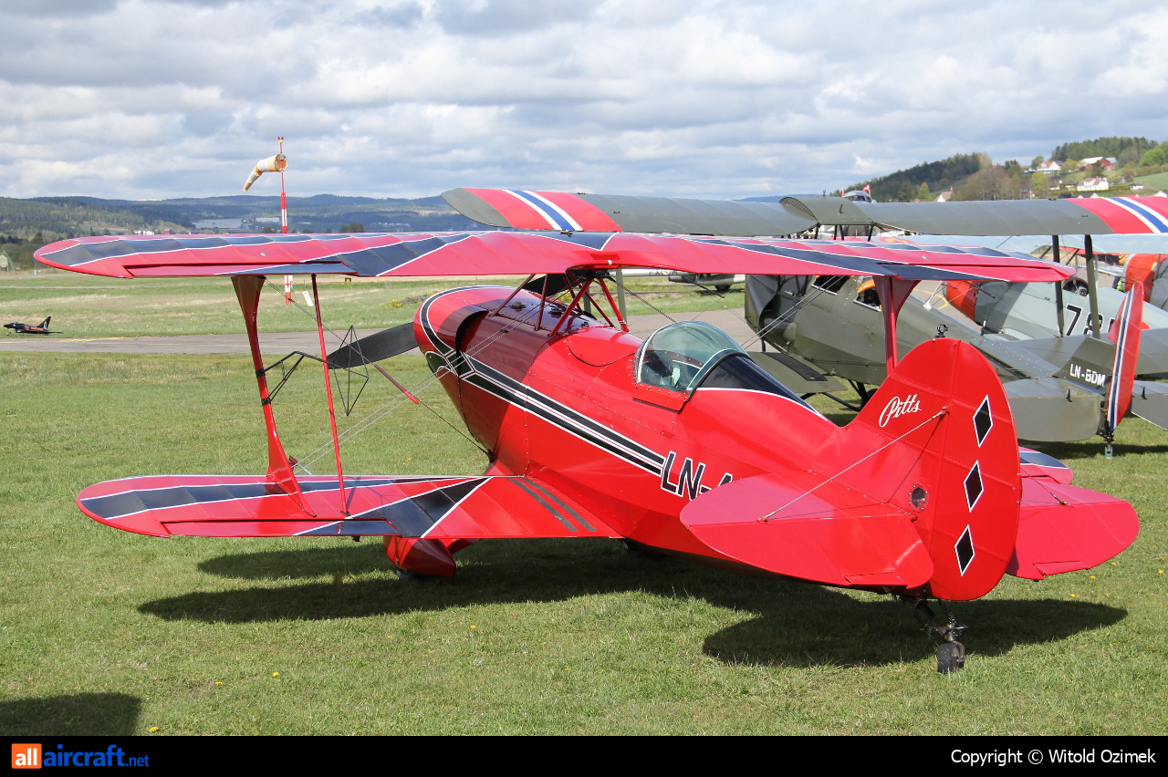 LN-AHN · Pitts S-2A Special · (ENKJ)