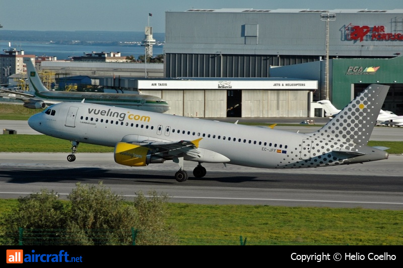 EC-JFF · Airbus A320-214 · (LIS / LPPT)