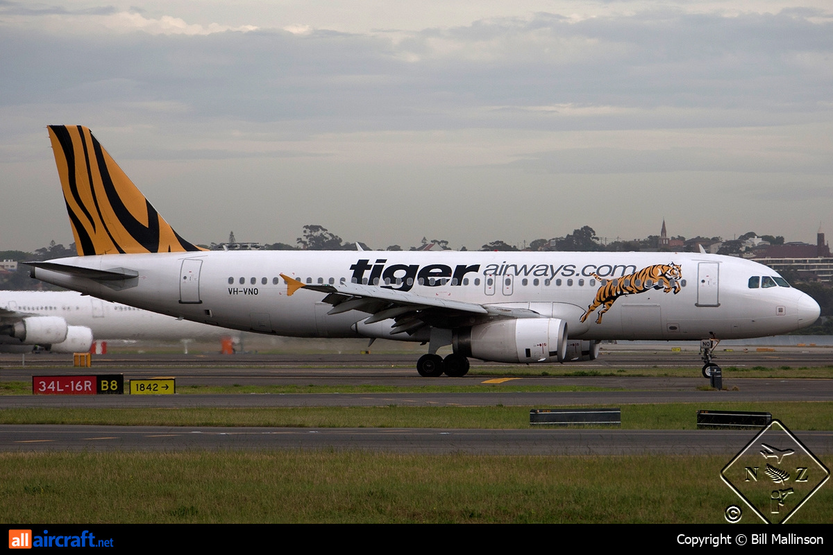VH-VNO · Airbus A320-232 · (SYD / YSSY)