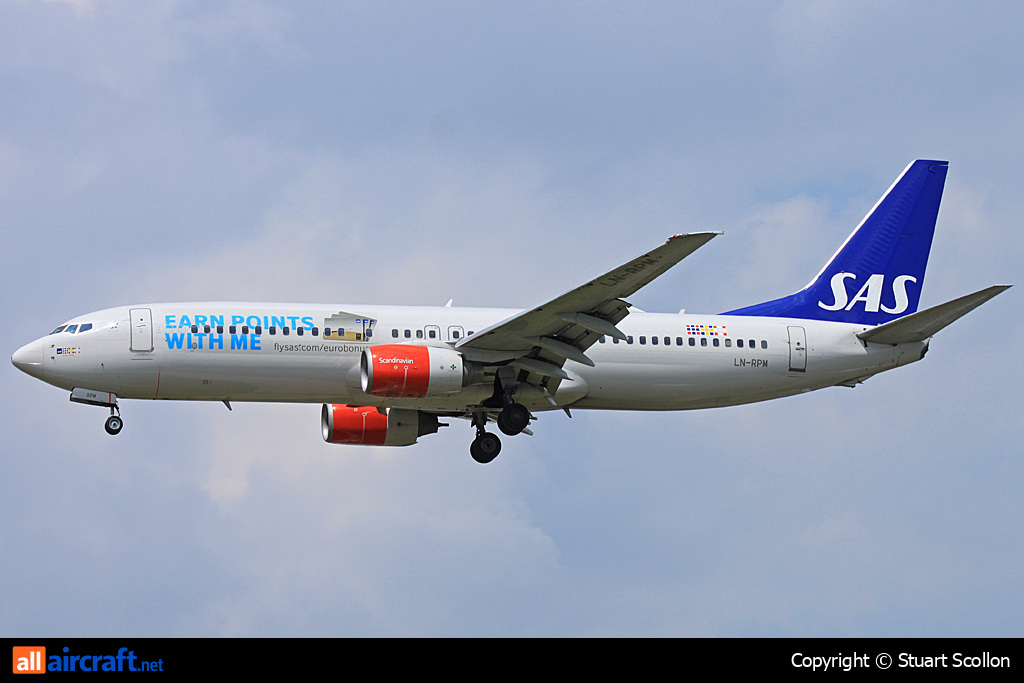 LN-RPM · Boeing 737-883 · (LHR / EGLL)