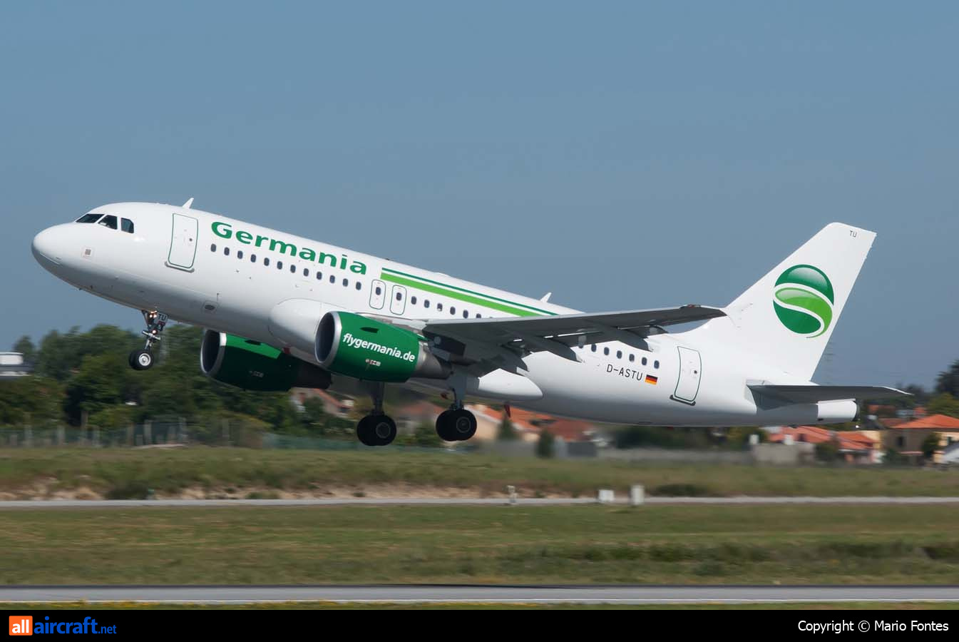 D-ASTU · Airbus A319-112 · (OPO / LPPR)