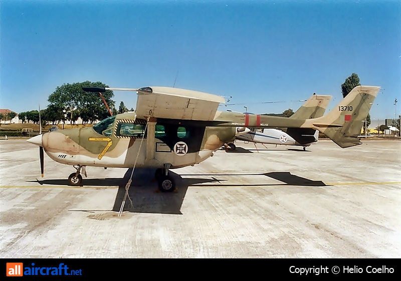 13710 · Reims FTB337G Skymaster · --