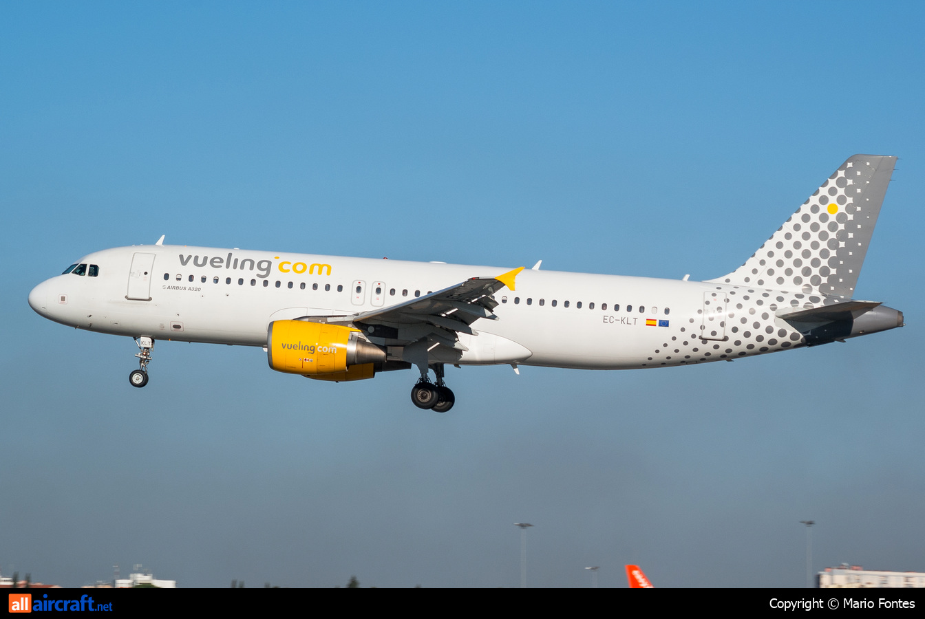 EC-KLT · Airbus A320-216 · (LIS / LPPT)