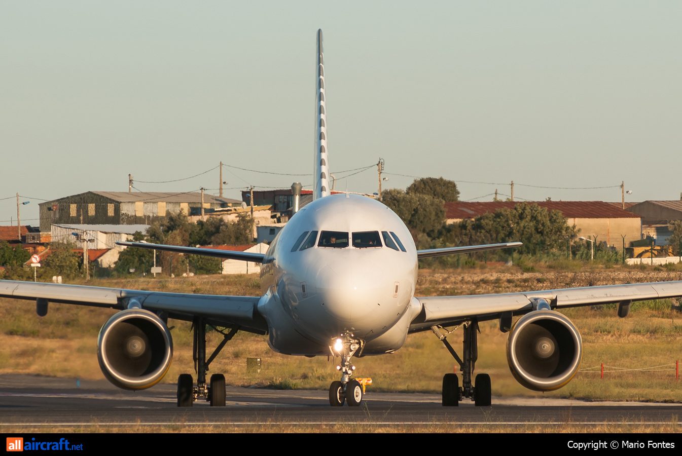 EC-KLT · Airbus A320-216 · (LIS / LPPT)