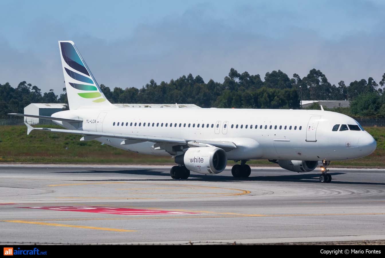 YL-LCA · Airbus A320-211 · (OPO / LPPR)