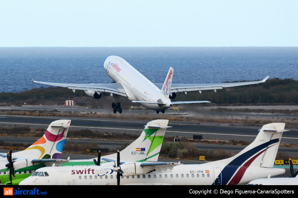 EC-LXR · Airbus A330-343 · (LPA / GCLP)
