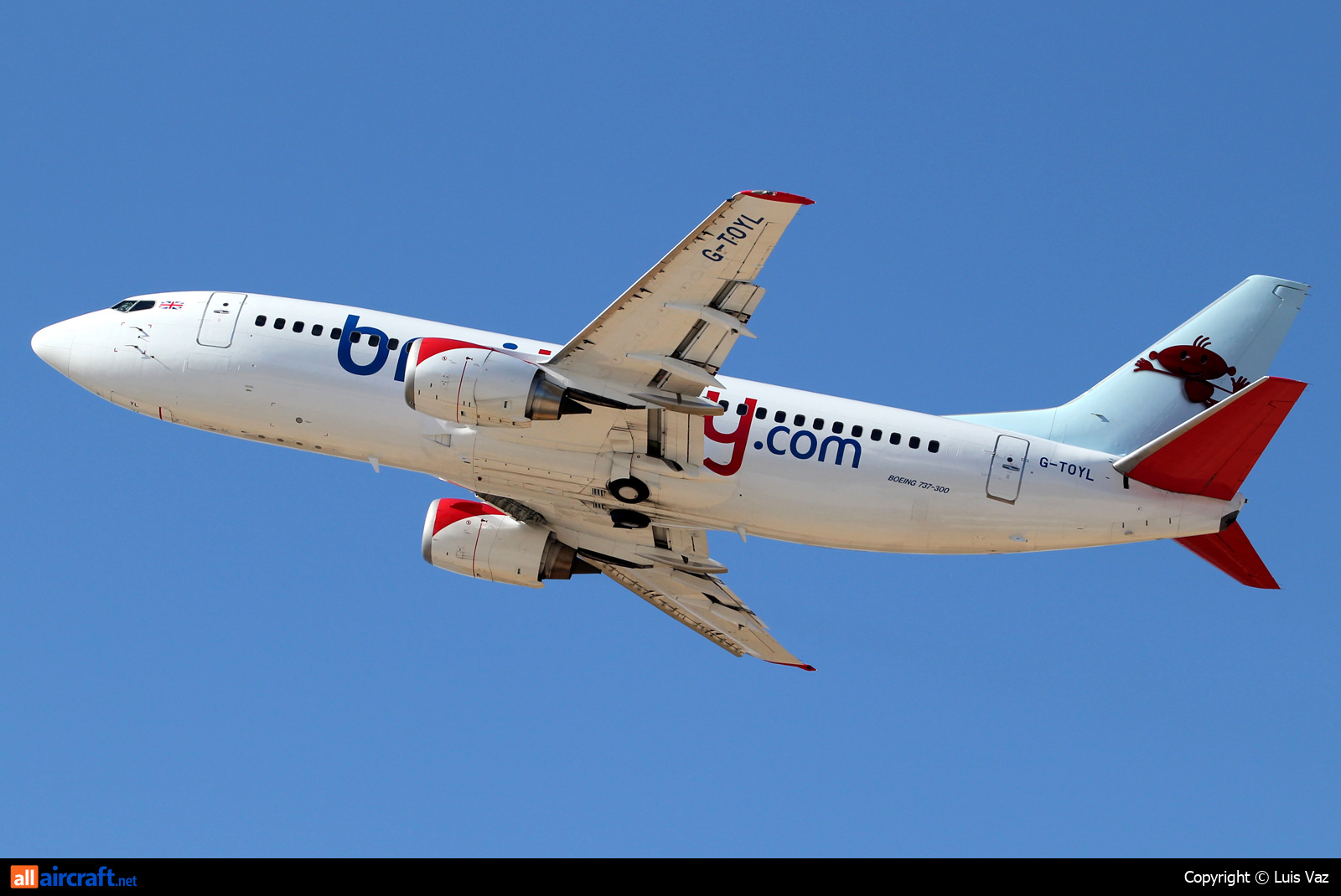 G-TOYL · Boeing 737-36N · (FAO / LPFR)