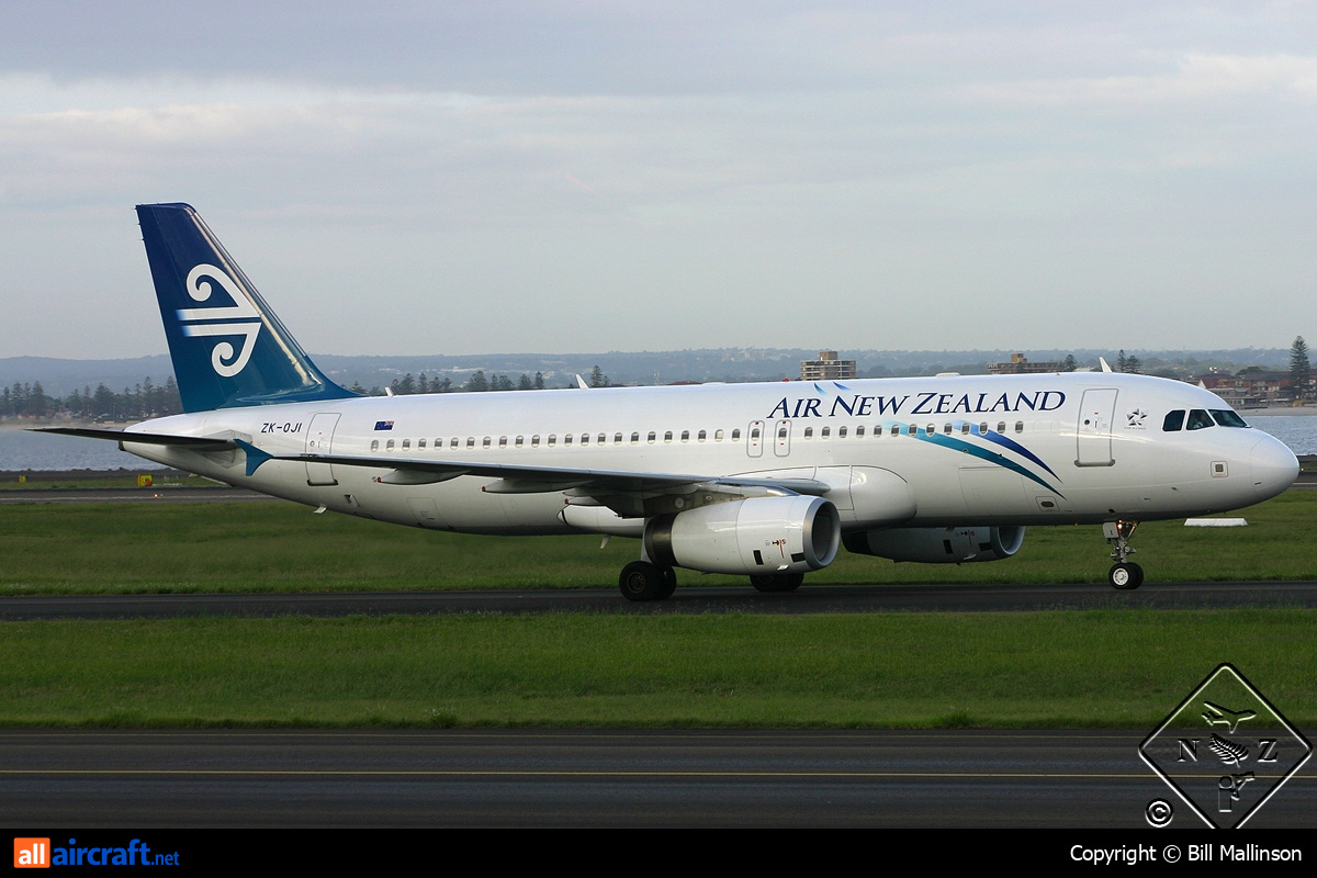 ZK-OJI · Airbus A320-232 · (SYD / YSSY)