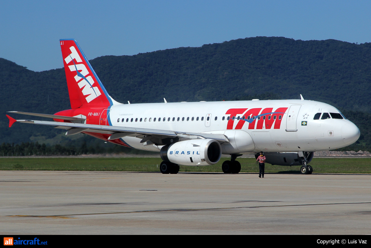 PR-MAI · Airbus A319-132 · (FLN / SBFL)
