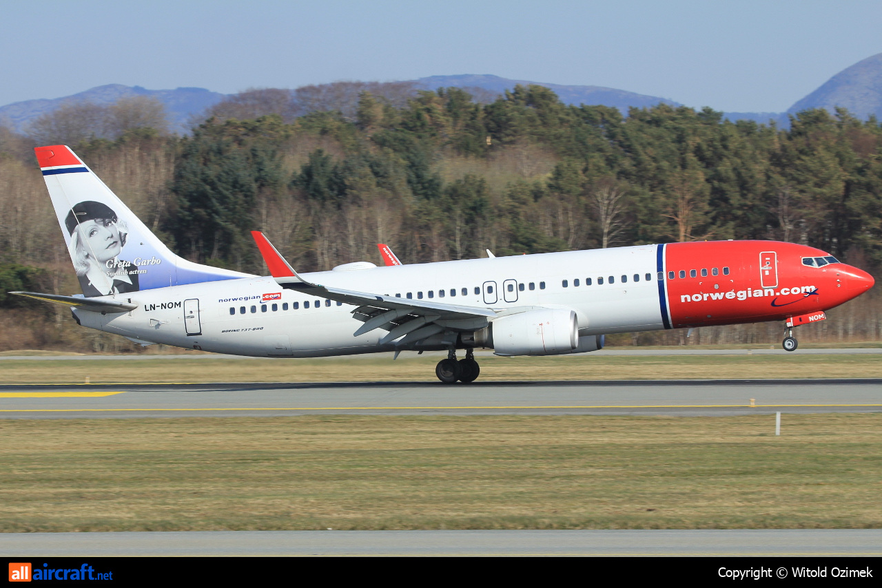 LN-NOM · Boeing 737-86N(WL) · (SVG / ENZV)