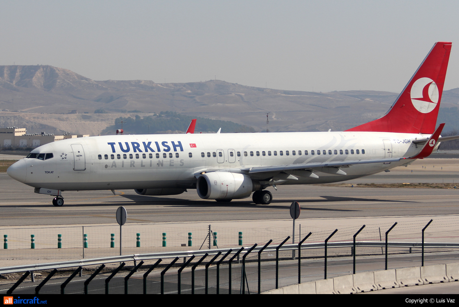 TC-JGH · Boeing 737-8F2(WL) · (MAD / LEMD)