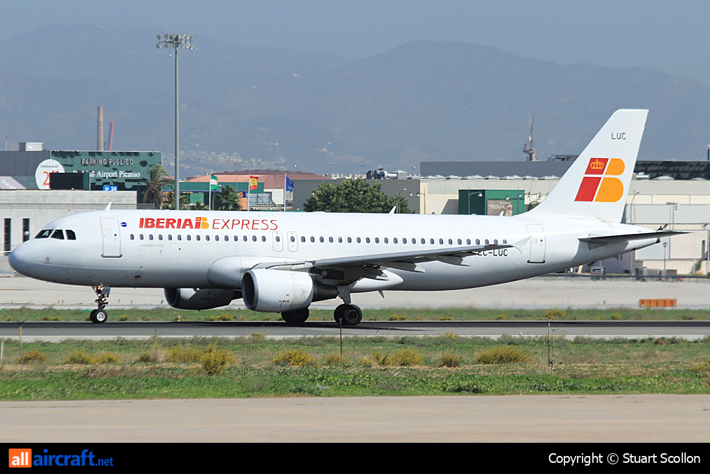 EC-LUC · Airbus A320-214 · (AGP / LEMG)