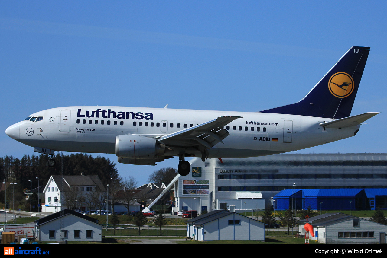 D-ABIU · Boeing 737-530 · (SVG / ENZV)
