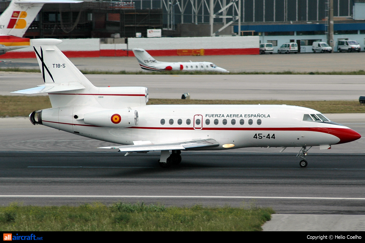 T18-5 · Dassault Falcon 900B · (LIS / LPPT)