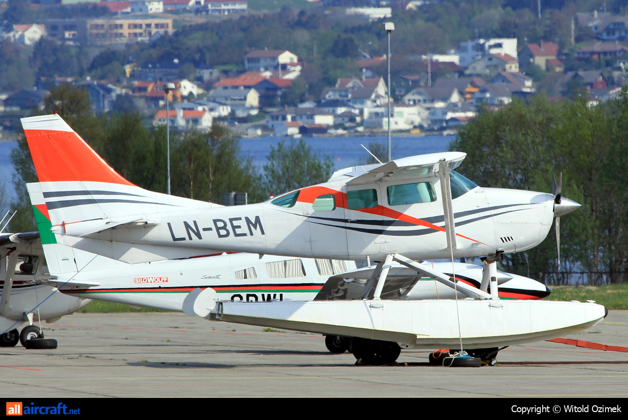 LN-BEM · Cessna U206E Stationair · (SVG / ENZV)