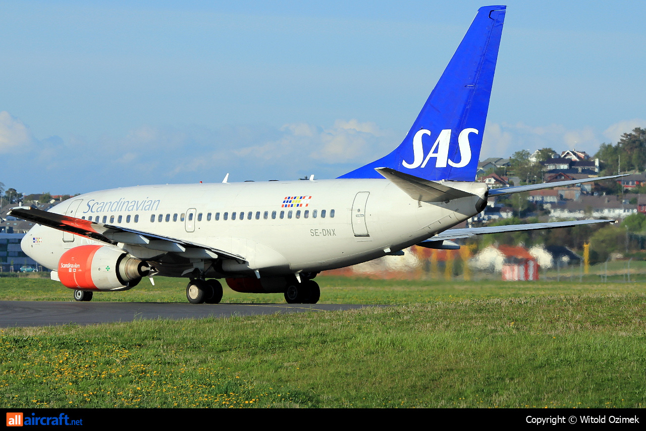 SE-DNX · Boeing 737-683 · (SVG / ENZV)
