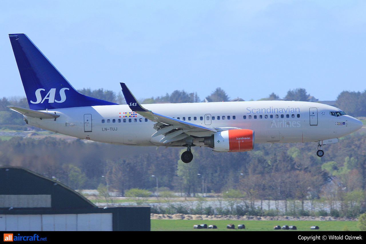 LN-TUJ · Boeing 737-705 · (SVG / ENZV)