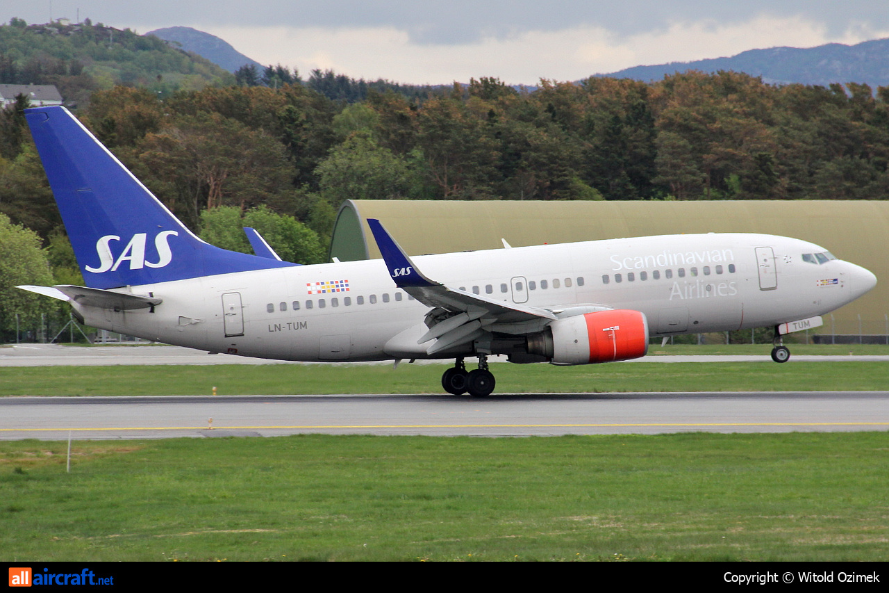 LN-TUM · Boeing 737-705(WL) · (SVG / ENZV)