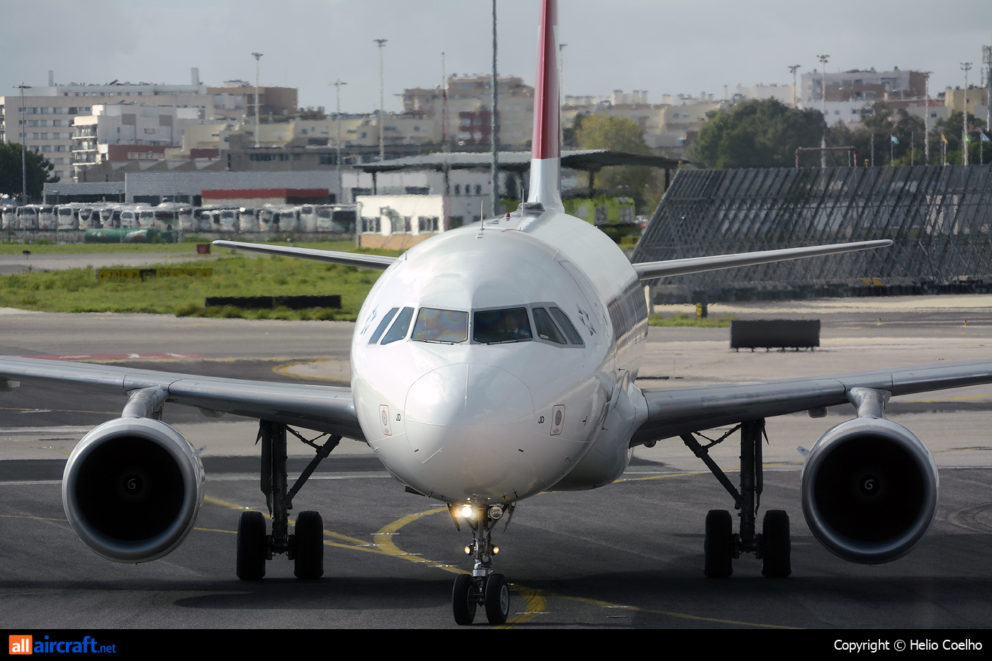 HB-IJD · Airbus A320-214 · (LIS / LPPT)