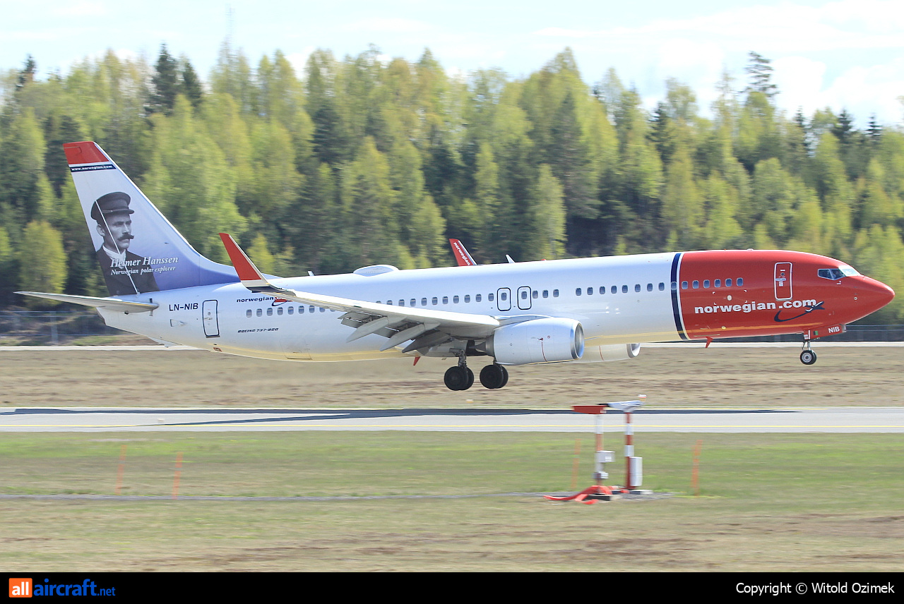 LN-NIB · Boeing 737-86J(WL) · (OSL / ENGM)