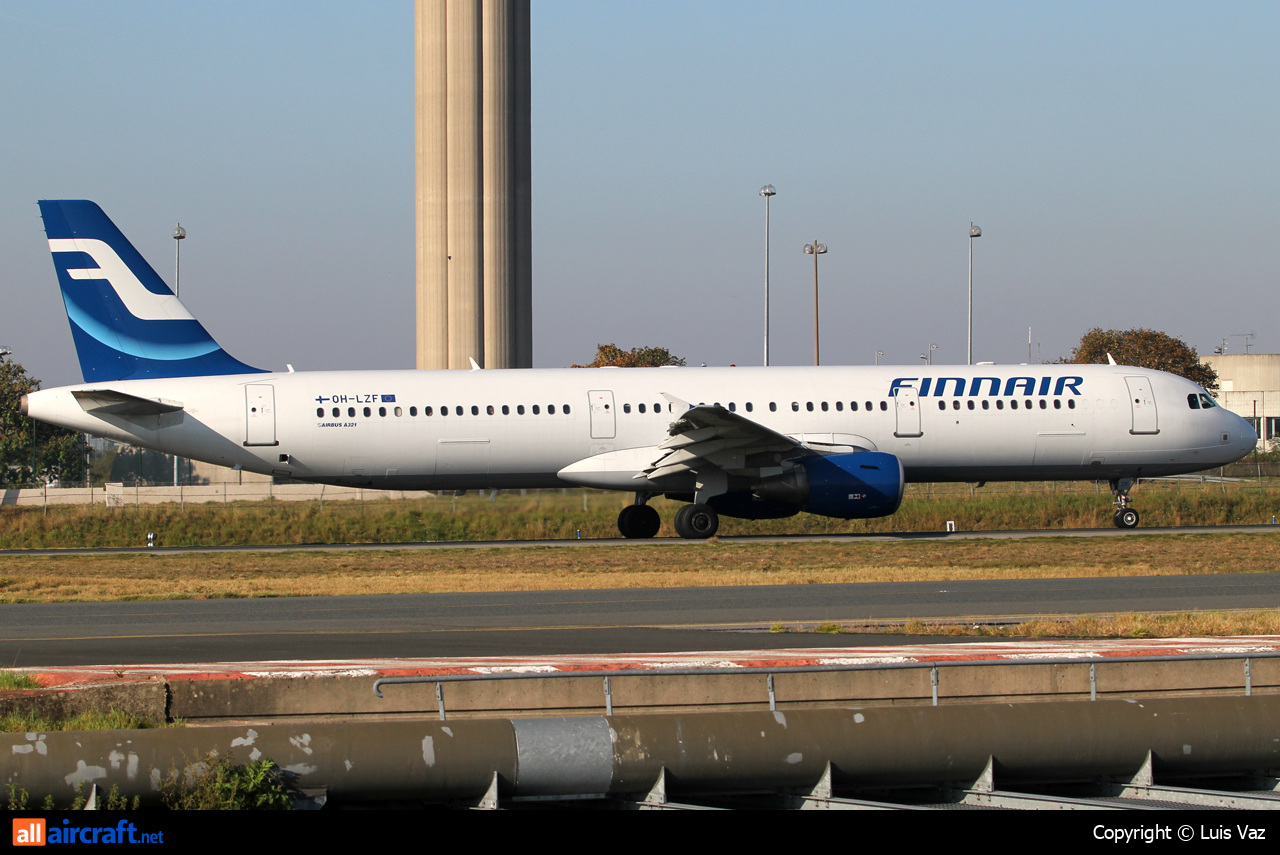 OH-LZF · Airbus A321-211 · (CDG / LFPG)