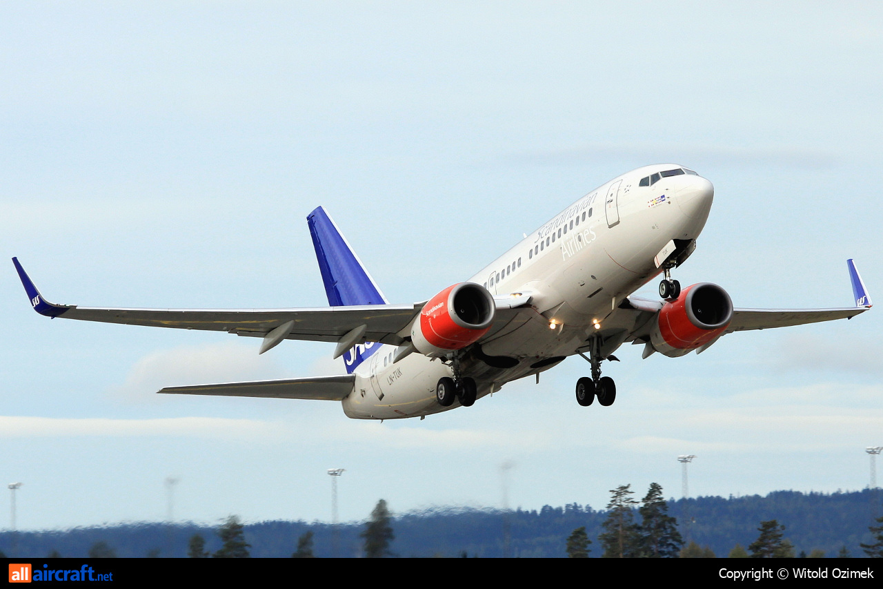 LN-TUK · Boeing 737-705(WL) · (OSL / ENGM)
