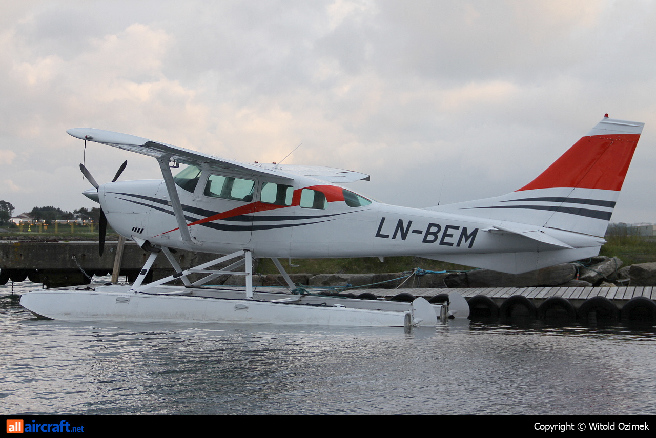 LN-BEM · Cessna U206E Stationair · (SVG / ENZV)