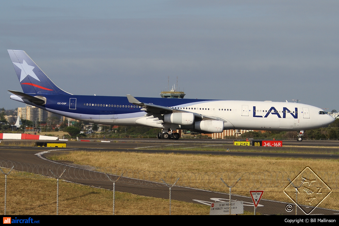 CC-CQF · Airbus A340-313 · (SYD / YSSY)
