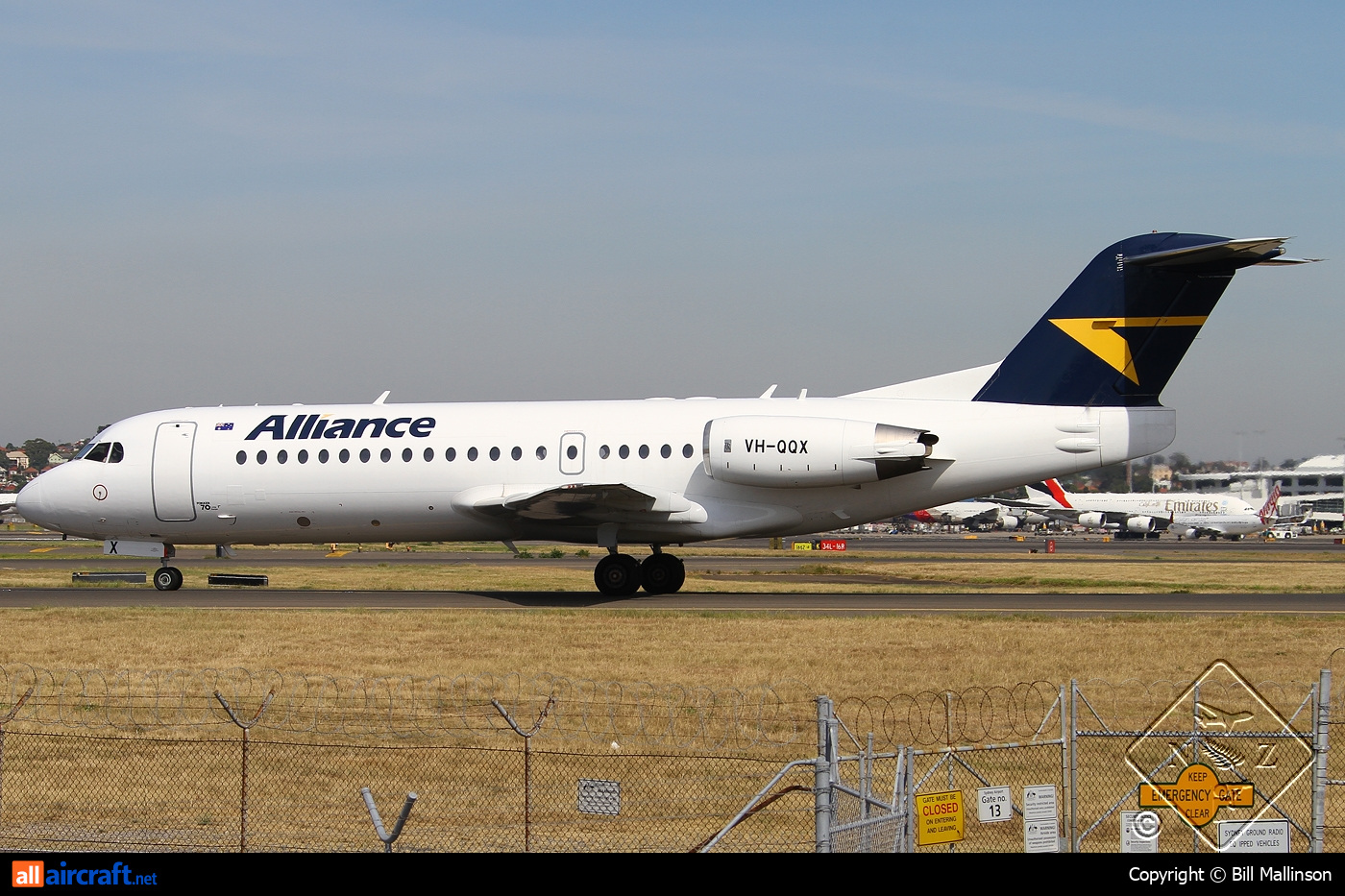 VH-QQX · Fokker 70 · (SYD / YSSY)