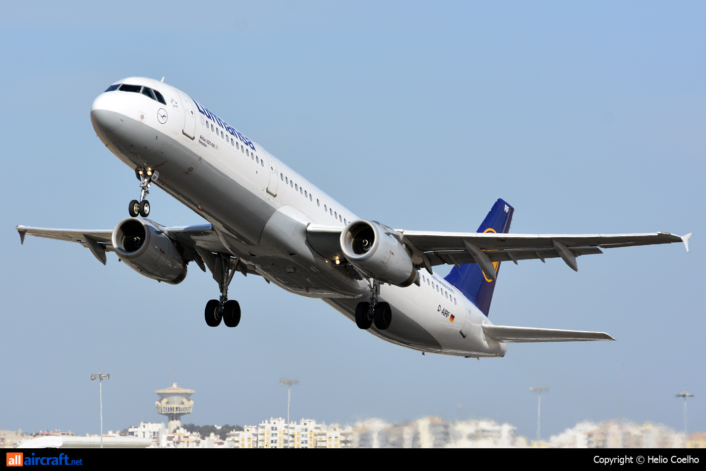 D-AIRF · Airbus A321-131 · (FAO / LPFR)