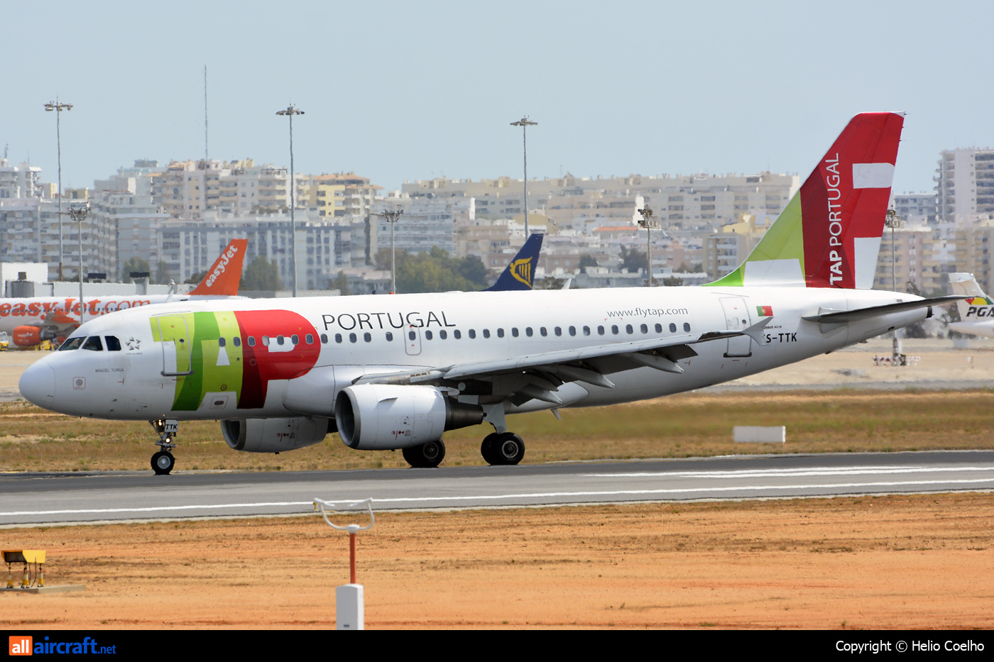 CS-TTK · Airbus A319-111 · (FAO / LPFR)
