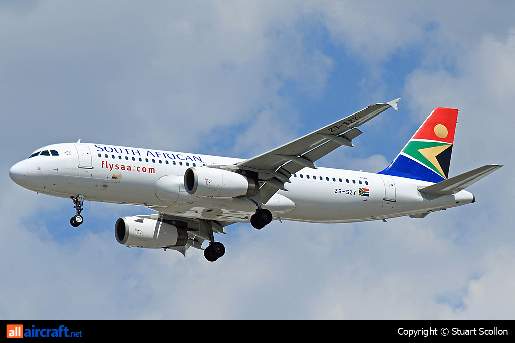 ZS-SZY · Airbus A320-232 · (JNB / FAOR)