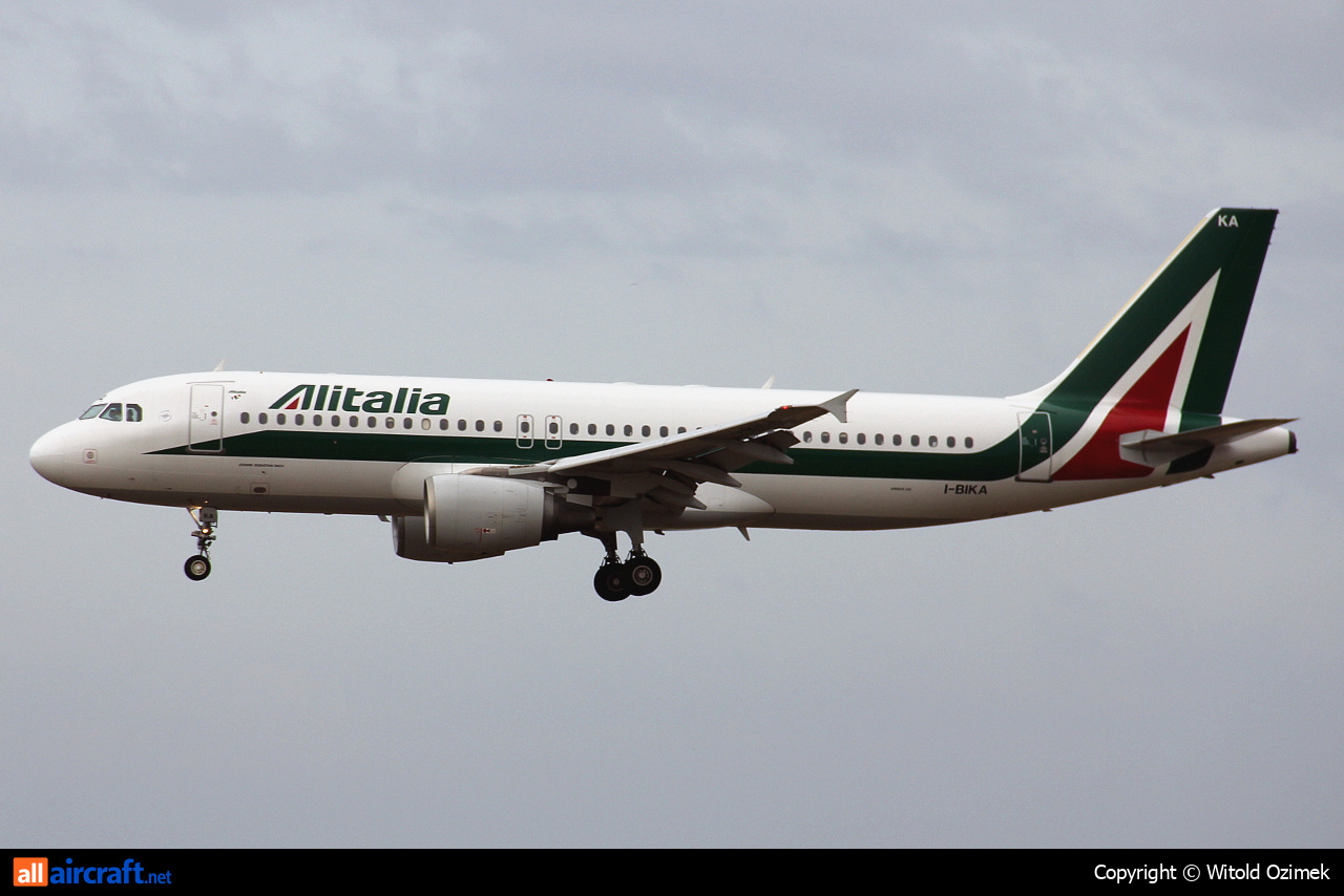 I-BIKA · Airbus A320-214 · (FCO / LIRF)