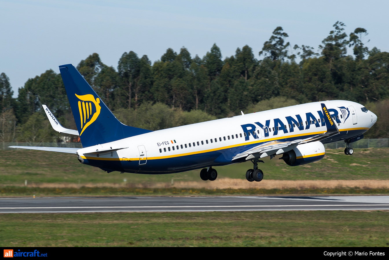 EI-FEG · Boeing 737-8AS(WL) · (OPO / LPPR)