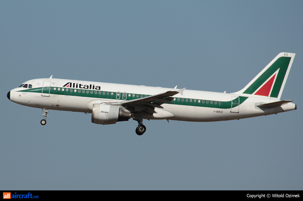 I-BIKD · Airbus A320-214 · (FCO / LIRF)