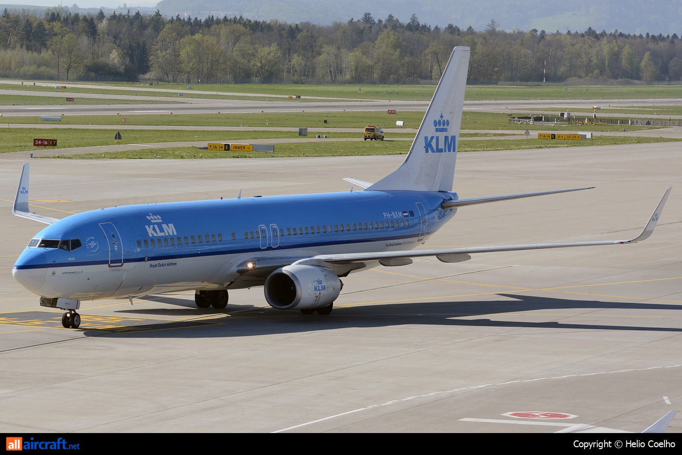 PH-BXM · Boeing 737-8K2(WL) · (ZRH / LSZH)