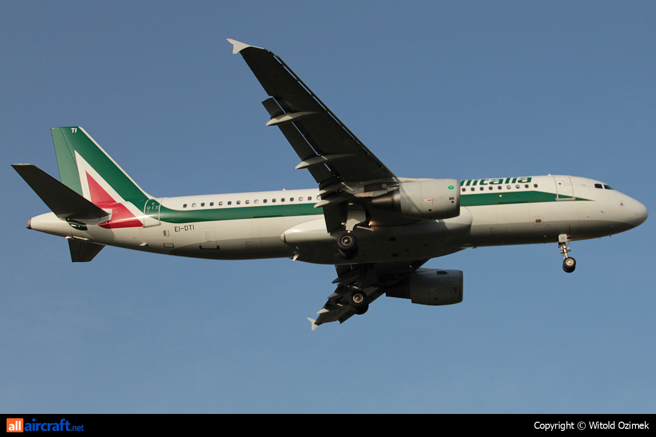 EI-DTI · Airbus A320-216 · (FCO / LIRF)
