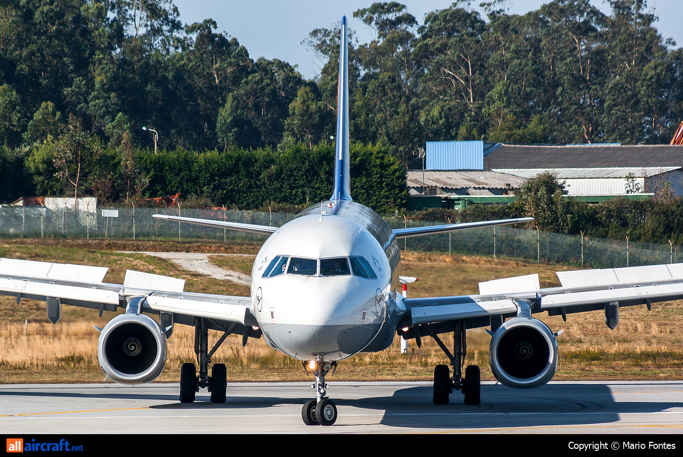 D-AIDL · Airbus A321-231 · (OPO / LPPR)