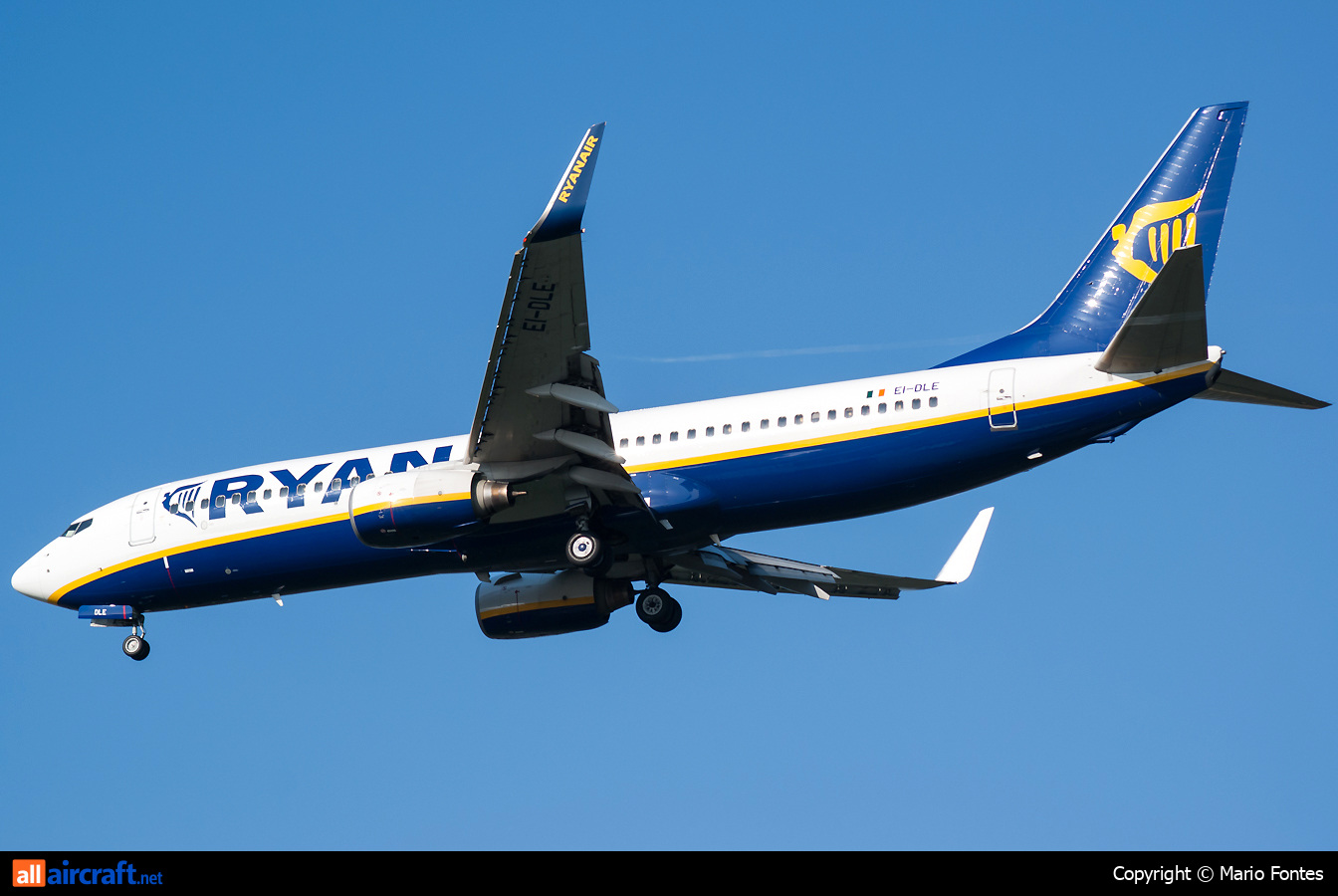 EI-DLE · Boeing 737-8AS(WL) · (OPO / LPPR)