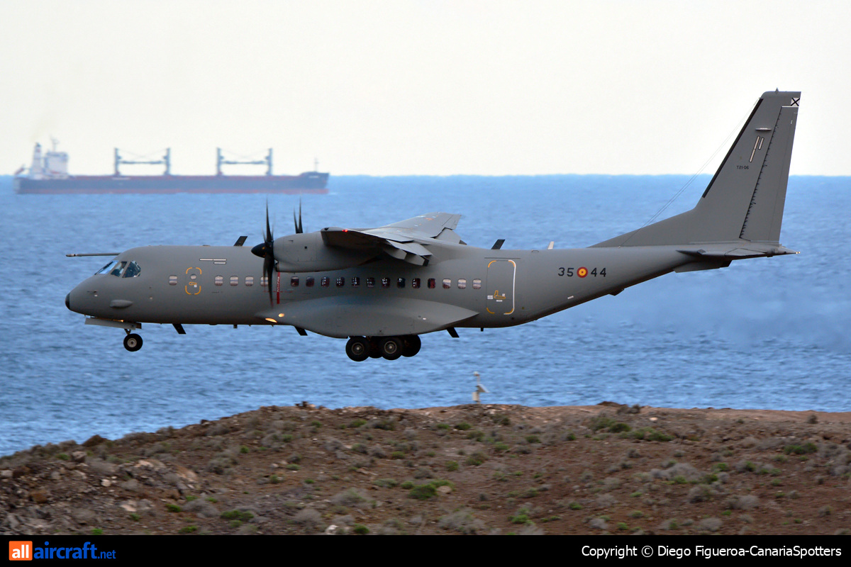 T.21-06 · CASA C-295M · (LPA / GCLP)