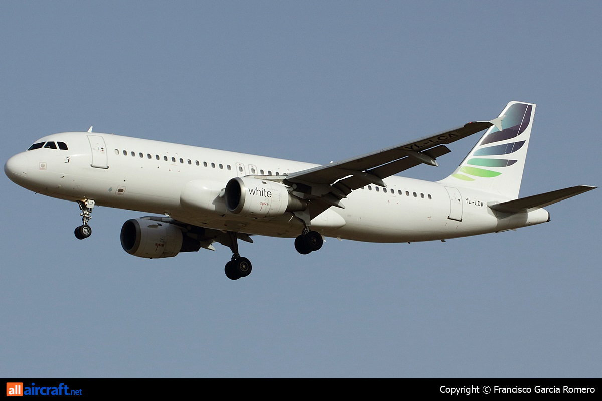 YL-LCA · Airbus A320-211 · (LPA / GCLP)