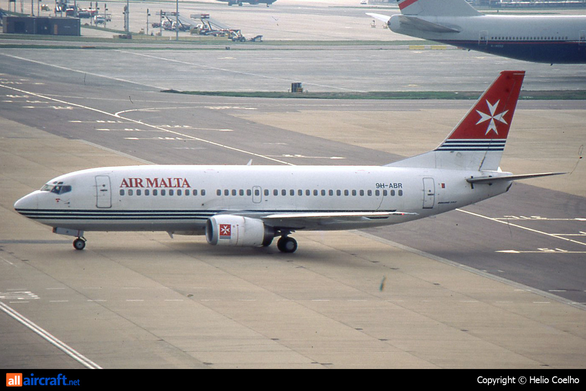 9H-ABR · Boeing 737-3Y5 · (LGW / EGKK)
