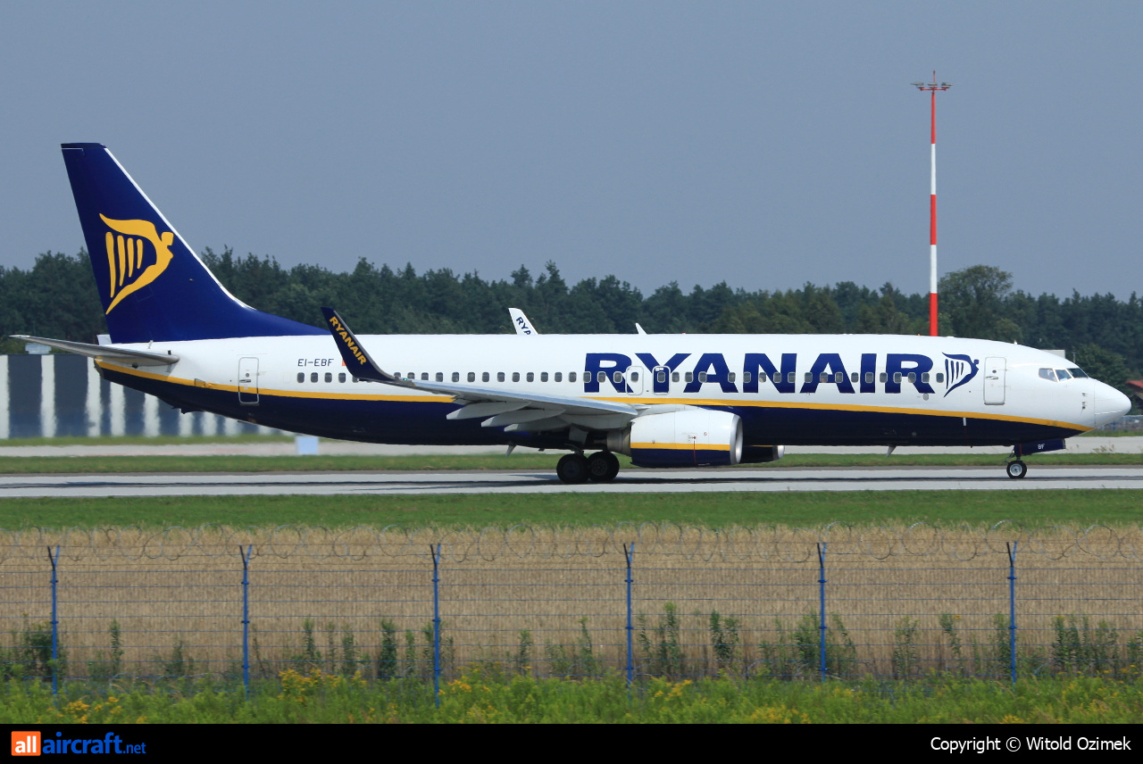 EI-EBF · Boeing 737-8AS(WL) · (RZE / EPRZ)